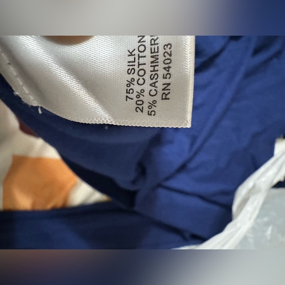 Banana Republic V-Neck Sweater - Size XL new with tag - Picture 5 of 7